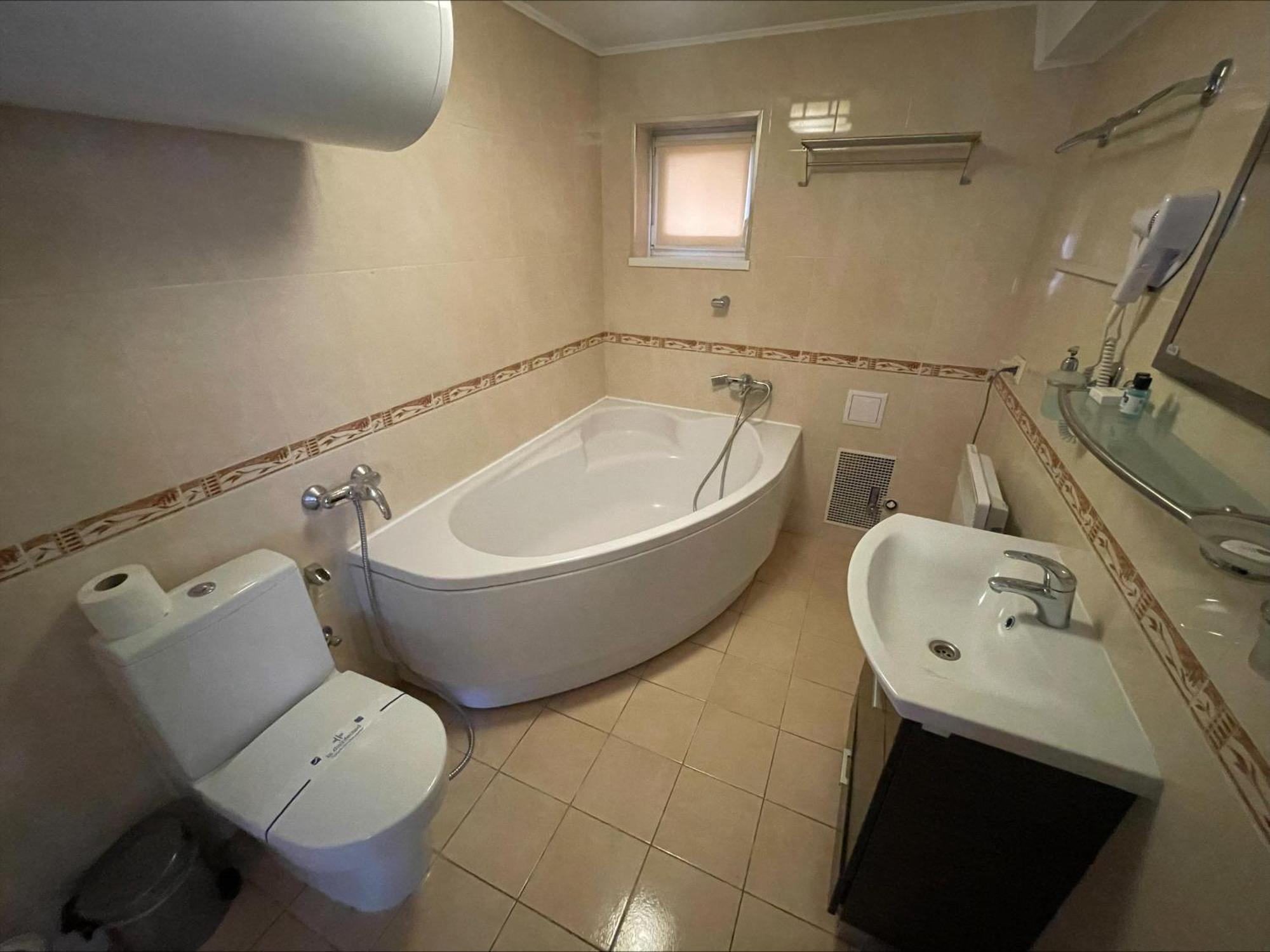 Platium Spa&Resort Kozyn Екстериор снимка