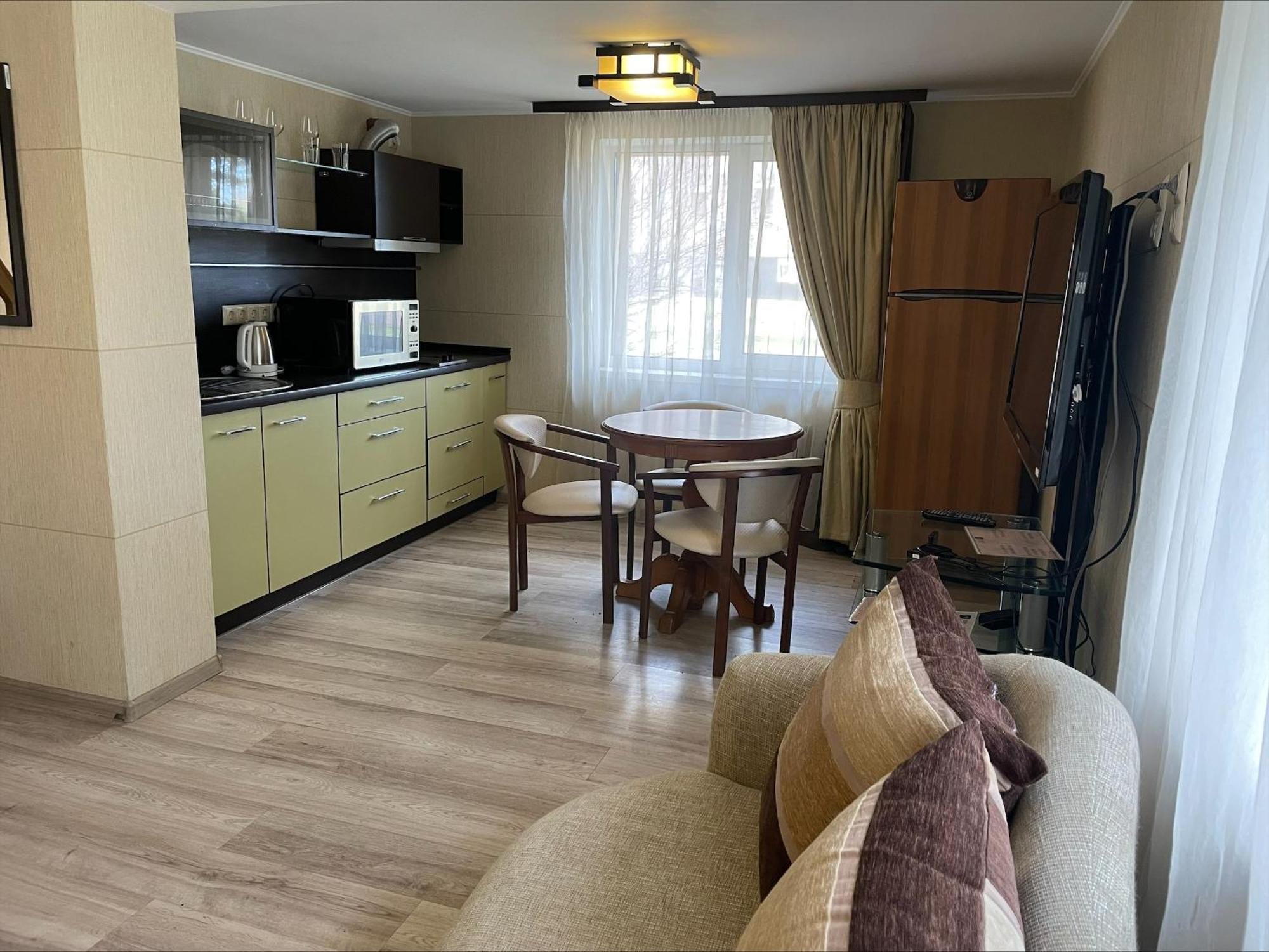 Platium Spa&Resort Kozyn Екстериор снимка