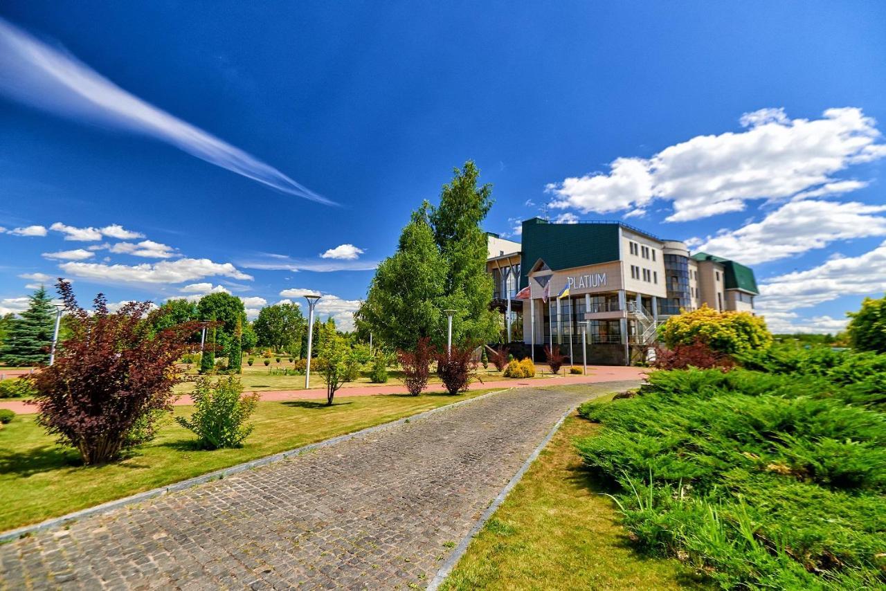 Platium Spa&Resort Kozyn Екстериор снимка