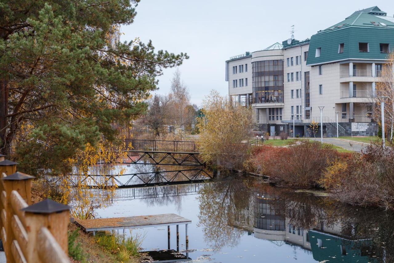 Platium Spa&Resort Kozyn Екстериор снимка